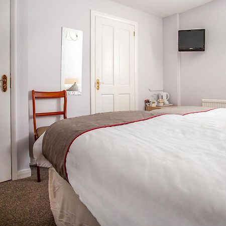 Oyo Timothy'S Hotel Tenby Ngoại thất bức ảnh