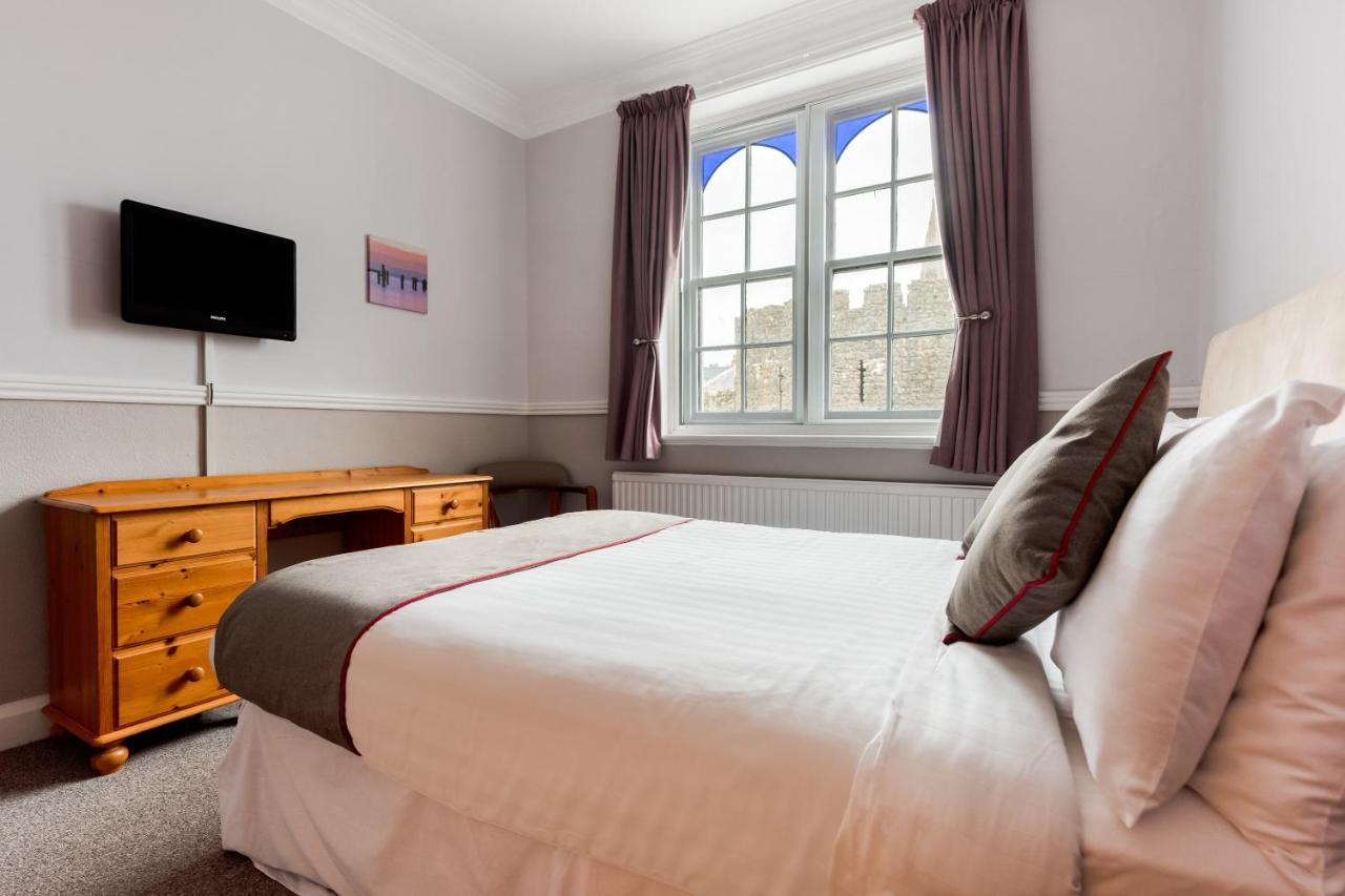 Oyo Timothy'S Hotel Tenby Ngoại thất bức ảnh